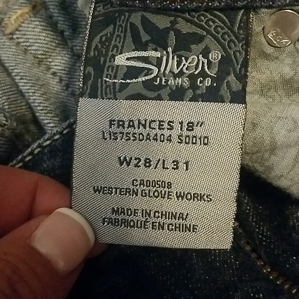 Silver Jeans - Picture 3 of 3